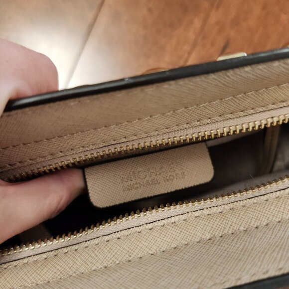 Michael Kors selma leather stud-embellished crossbody bag - Picture 11 of 11